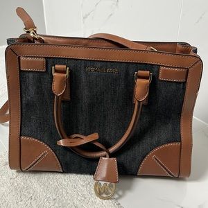 Michael Kors Dillon Bag